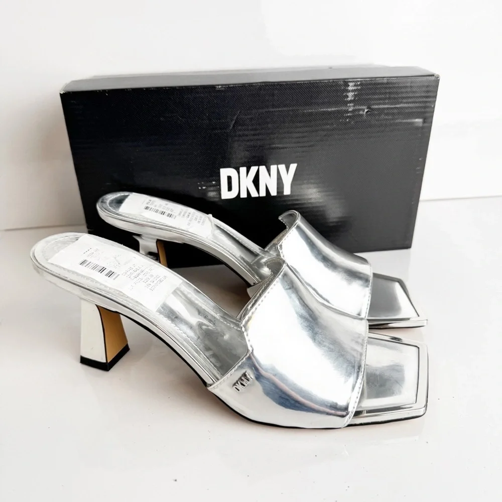 NWT DKNY Silver Kailyn heel sandals size 7